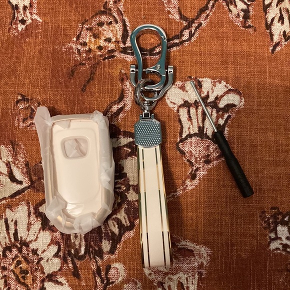 Honda 5 Button Car Key Fob Cover with Keychain - Picture 5 of 9